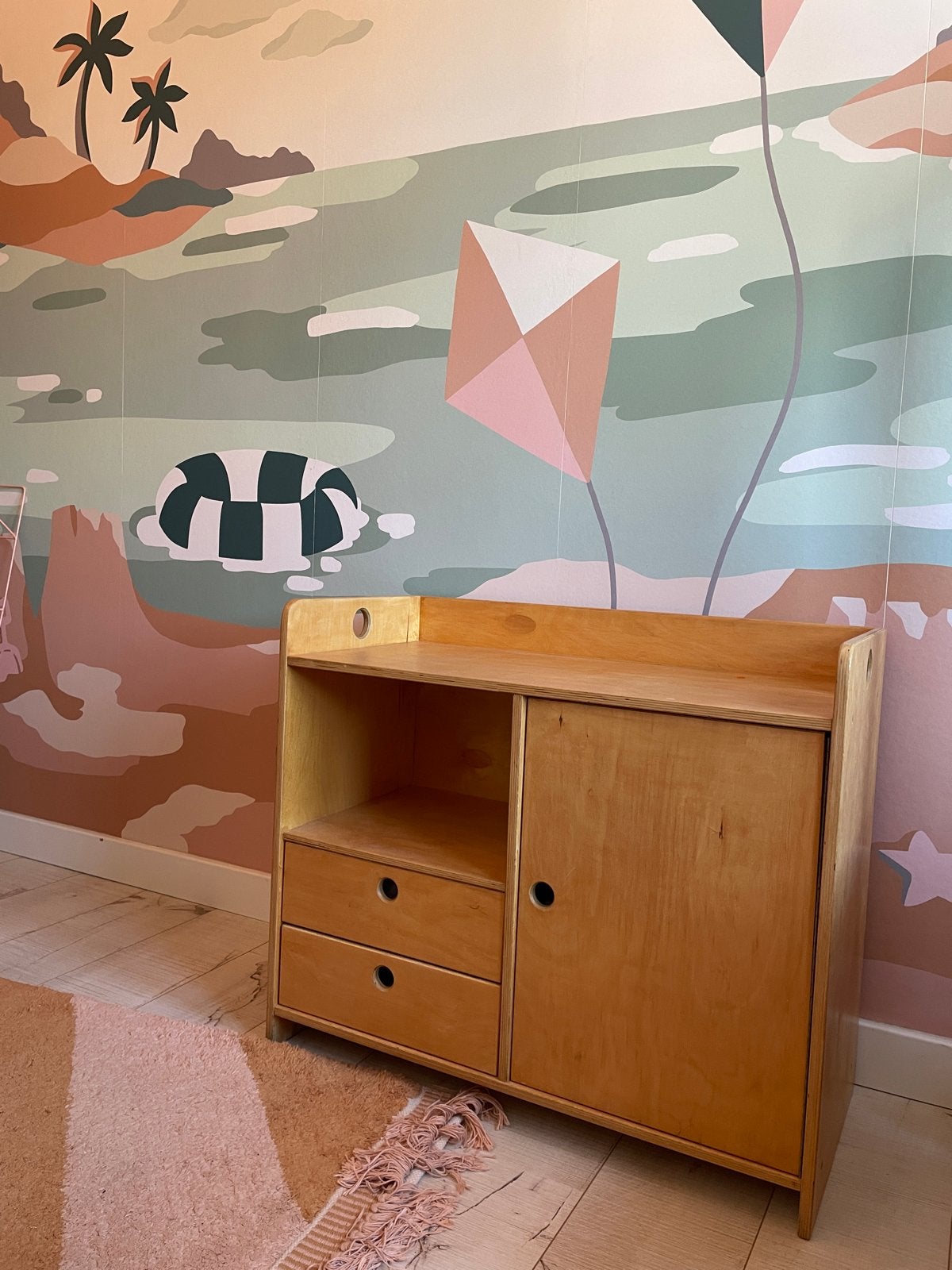 Retro poppen commode met Lades en Kastje - Zo goed als nieuw, Zo goed als nieuw, 75 tot 100 cm, Minder dan 50 cm, Commode