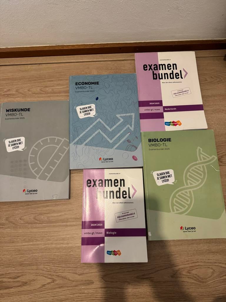 Examenbundel 2025 vmbo-gt/mavo nieuw, Ophalen of Verzenden, Gelezen, Overige niveaus