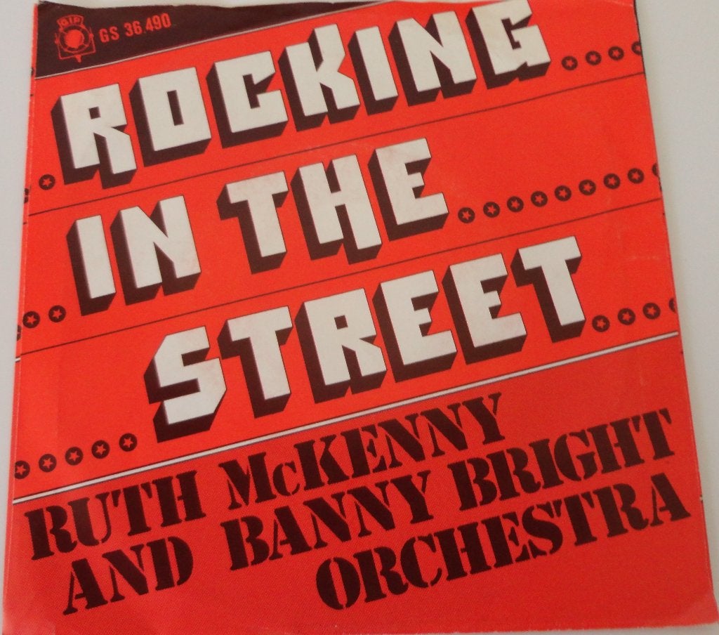 Ruth McKenny& Banny Bright Orchestra > Rocking in the street, Ophalen of Verzenden, Gebruikt, 7 inch, Pop