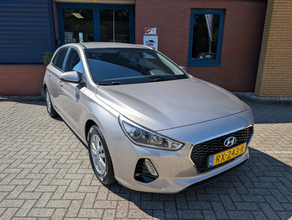 Hyundai I30 1.0 T-GDI COMFORT, Trekhaak,Cruise,PDC,Navi,Came, Voorwielaandrijving, Euro 6, Wit, Origineel Nederlands