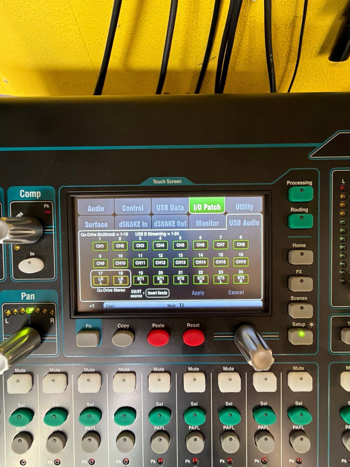 Allen & Heath Qu-16 Digitale Mixer Mengpaneel, Ophalen, Zo goed als nieuw, 10 tot 20 kanalen, Microfooningang