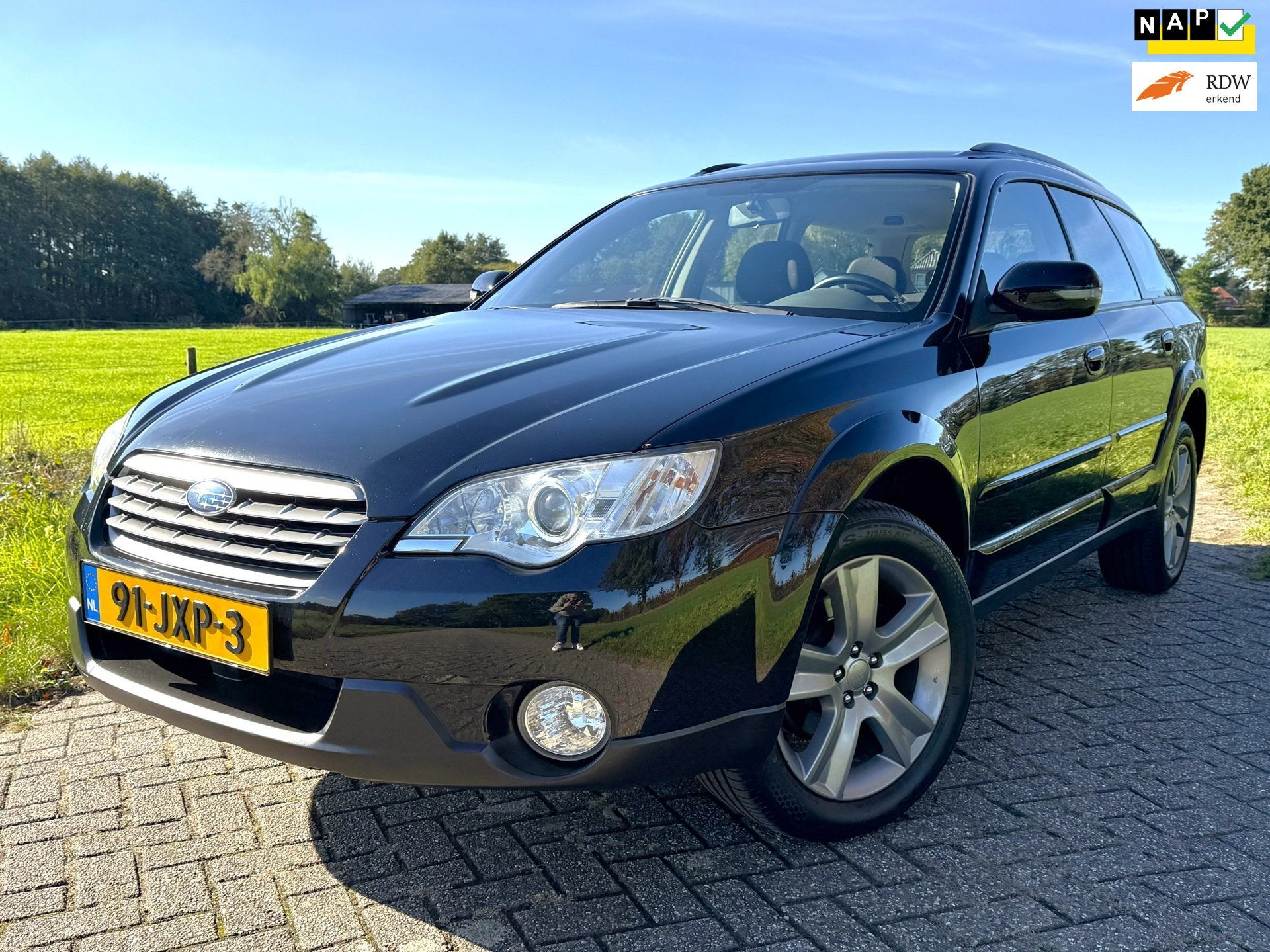 Subaru Outback 2.5i AWD Exclusive Edition - Youngtimer - Tre, Auto's, Automaat, Dealer onderhouden, Stof, Zwart