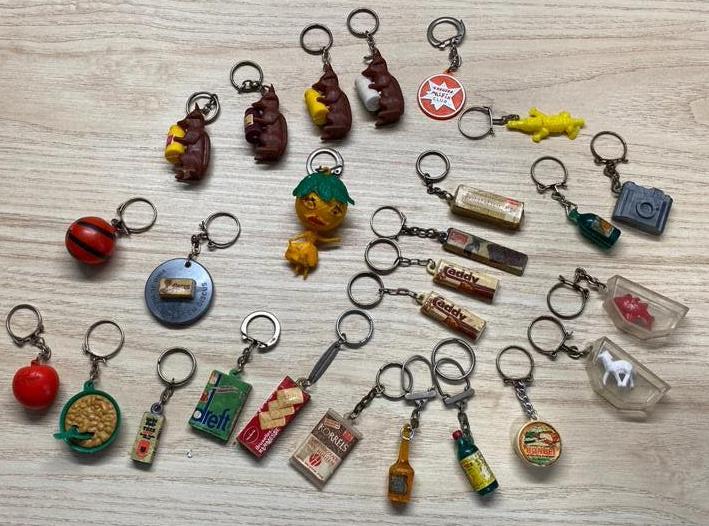 Partij vintage oude sleutelhangers, totaal 26 stuks, Verzamelen, Sleutelhangers, Ophalen of Verzenden, Zo goed als nieuw