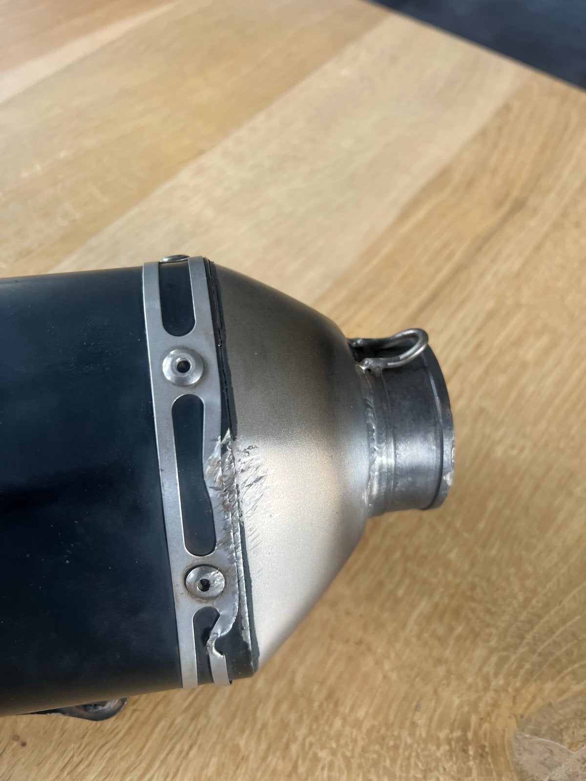 Foto 7 van Akrapovic uitlaat met ophanging voor Vespa Sprint