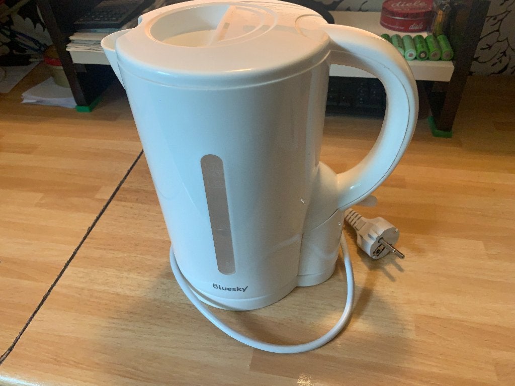Waterkoker "Bluesky" 1,7 liter, Witgoed en Apparatuur, 1 tot 2 liter, Ophalen, Gebruikt