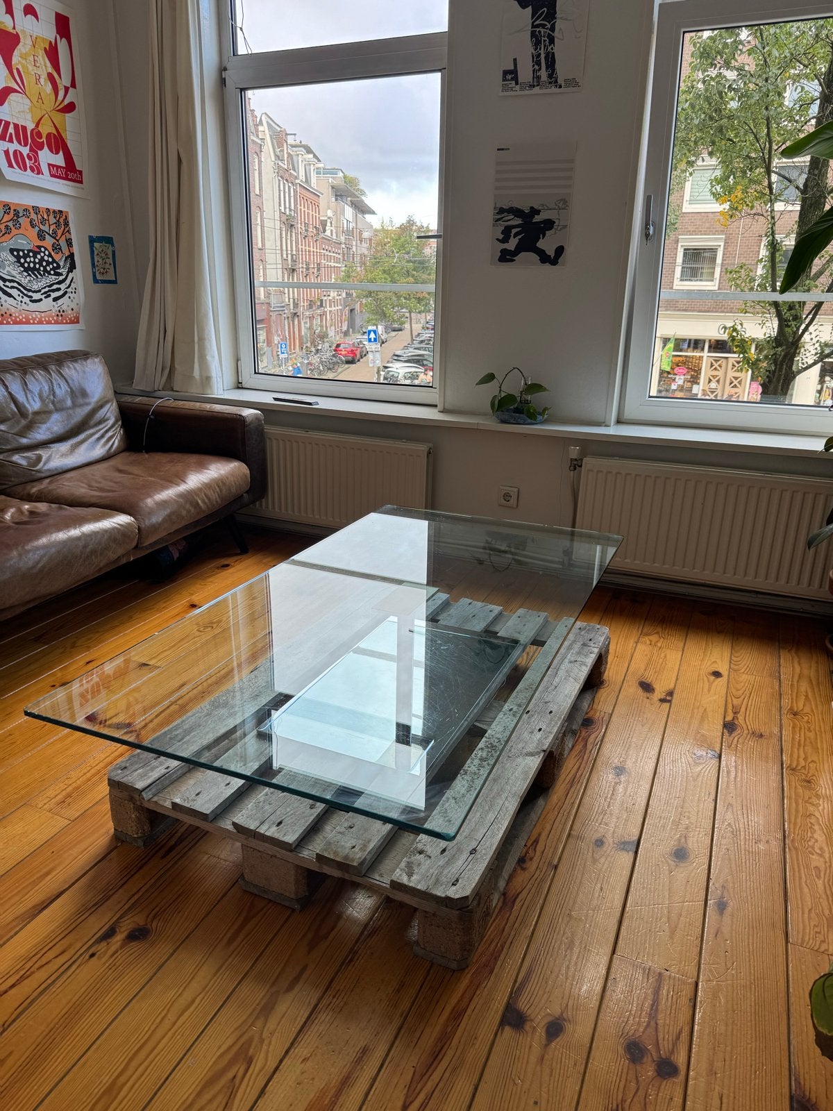 Glazen tafel met houten krat (gratis) glass coffee table, Ophalen, Gebruikt, 50 tot 100 cm, 150 tot 200 cm