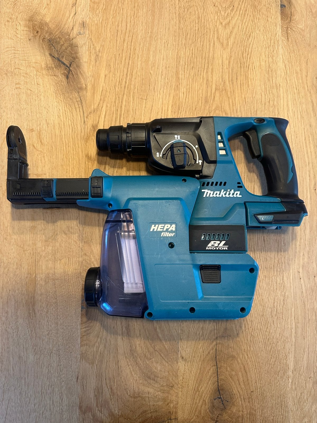 Makita DHR242 Boorhamer met DX06 Stofafzuiging, 600 watt of meer, Boor- en/of Breekhamer, Ophalen of Verzenden, Zo goed als nieuw