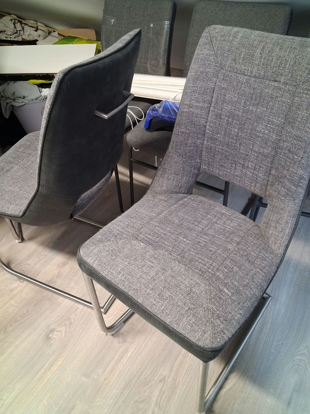 4 eetkamerstoelen - Grijs, redelijke staat, Huis en Inrichting, Ophalen, Gebruikt, Metaal, Vier