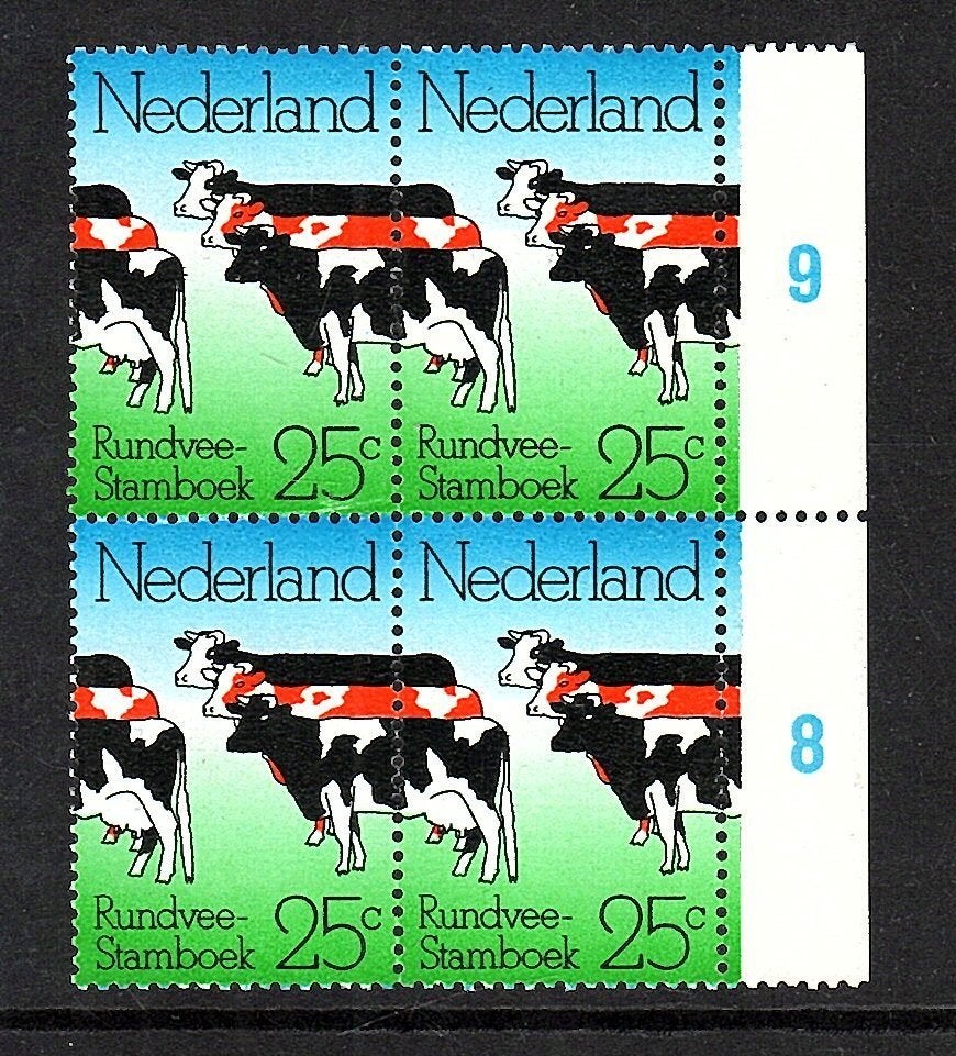 Nvph 1052 dubbele koe postfris blok van 4 zie scan 196, Postzegels en Munten, Ophalen of Verzenden, Na 1940, Postfris