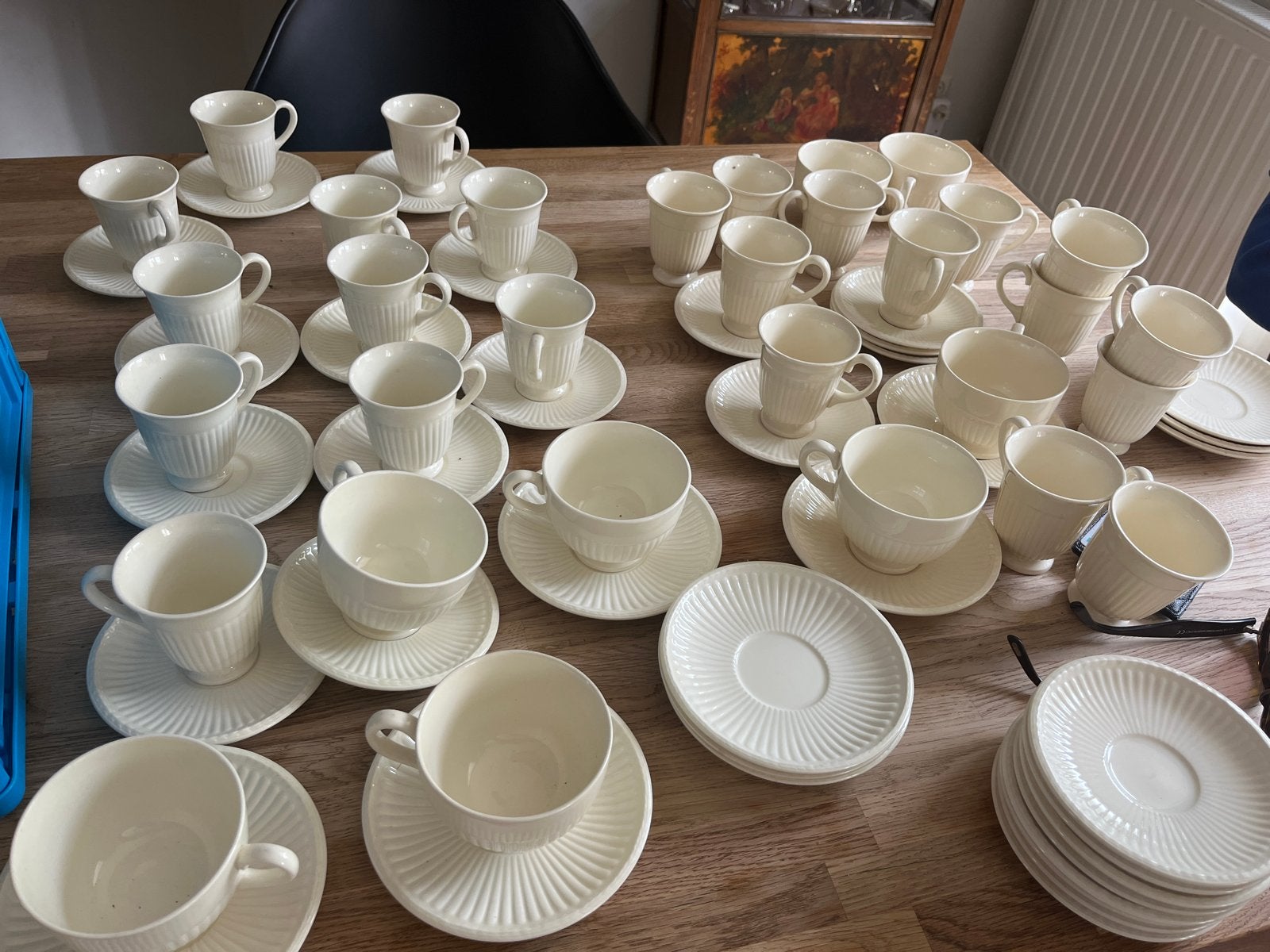 Wedgwood Edme kopjes en schoteltjes - Perfect voor high tea, Ophalen, Zo goed als nieuw, Porselein, Kop(pen) en/of Schotel(s)