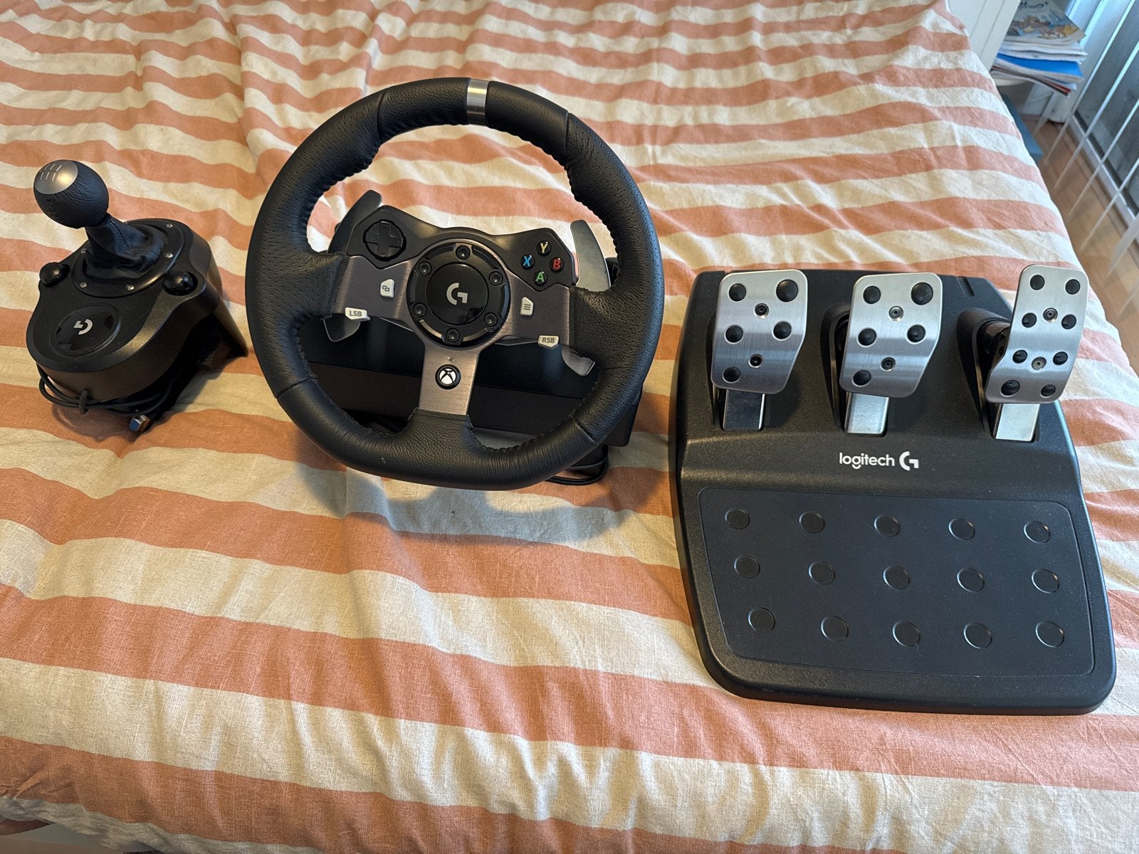 Logitech G920 Driving Force racestuur met pedalen en shifter, Racestuur, Gebruikt, Xbox, Force feedback