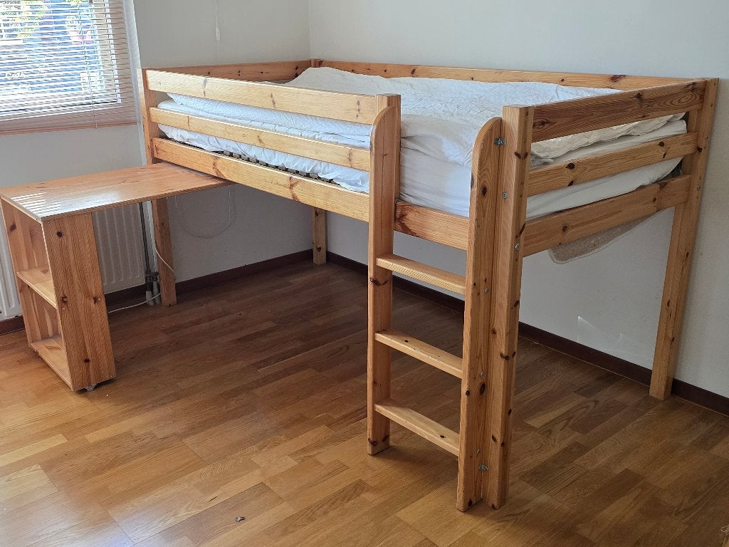 Halfhoogslaper met bureau en kast - Massief hout, Ophalen, Eenpersoons, 210 cm, Minder dan 160 cm