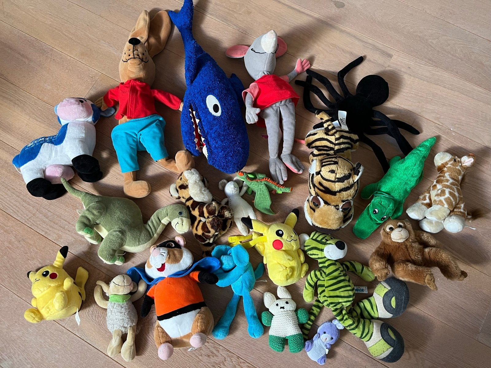 Grote verzameling knuffels, diverse dieren, nieuwstaat, Blauw, Ophalen of Verzenden, Zo goed als nieuw, Pokémon