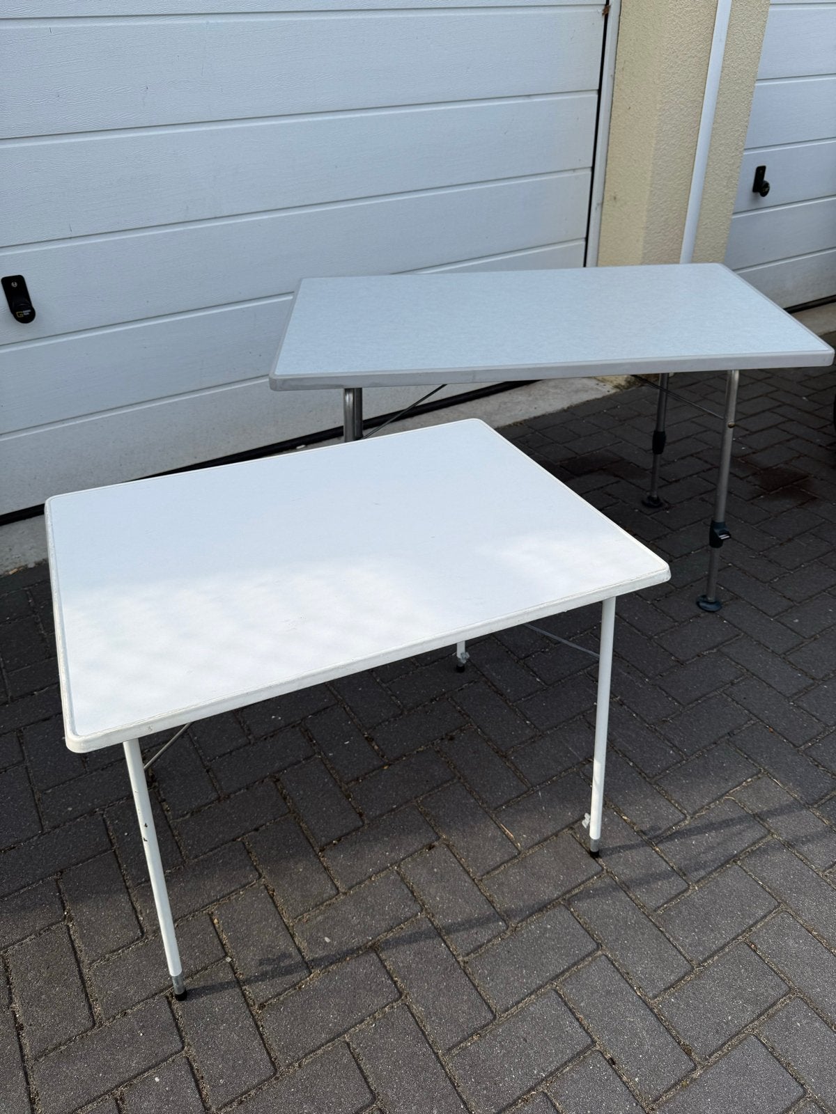 Set van 2 verstelbare campingtafels, Caravans en Kamperen, Kampeermeubelen, Ophalen, Gebruikt, Campingtafel