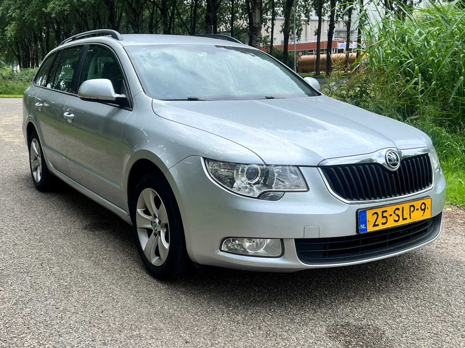 Skoda Superb 1.4 TSI 92KW Combi 2011 Grijs, Auto's, Voorwielaandrijving, Zwart, 4 cilinders, Regensensor