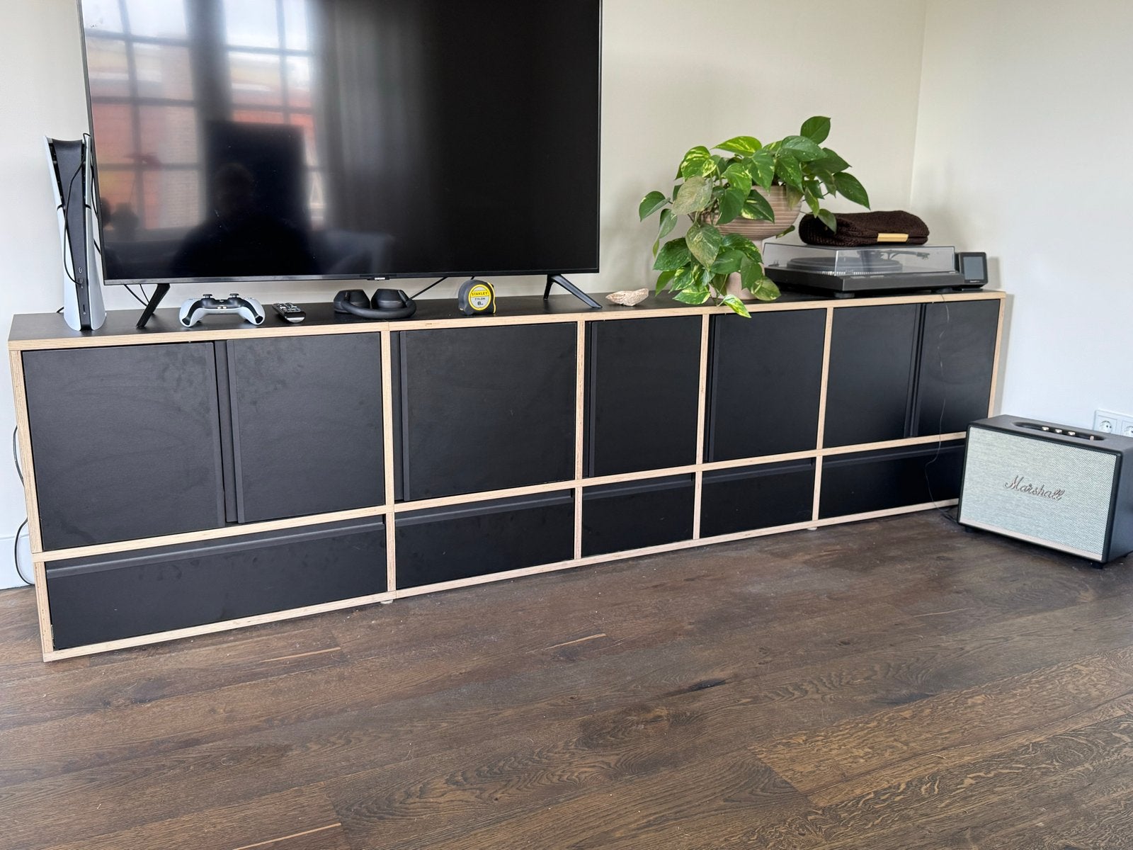 Tylko Kast Zwart/Hout - 250x63x40 cm, Huis en Inrichting, Ophalen, Zo goed als nieuw