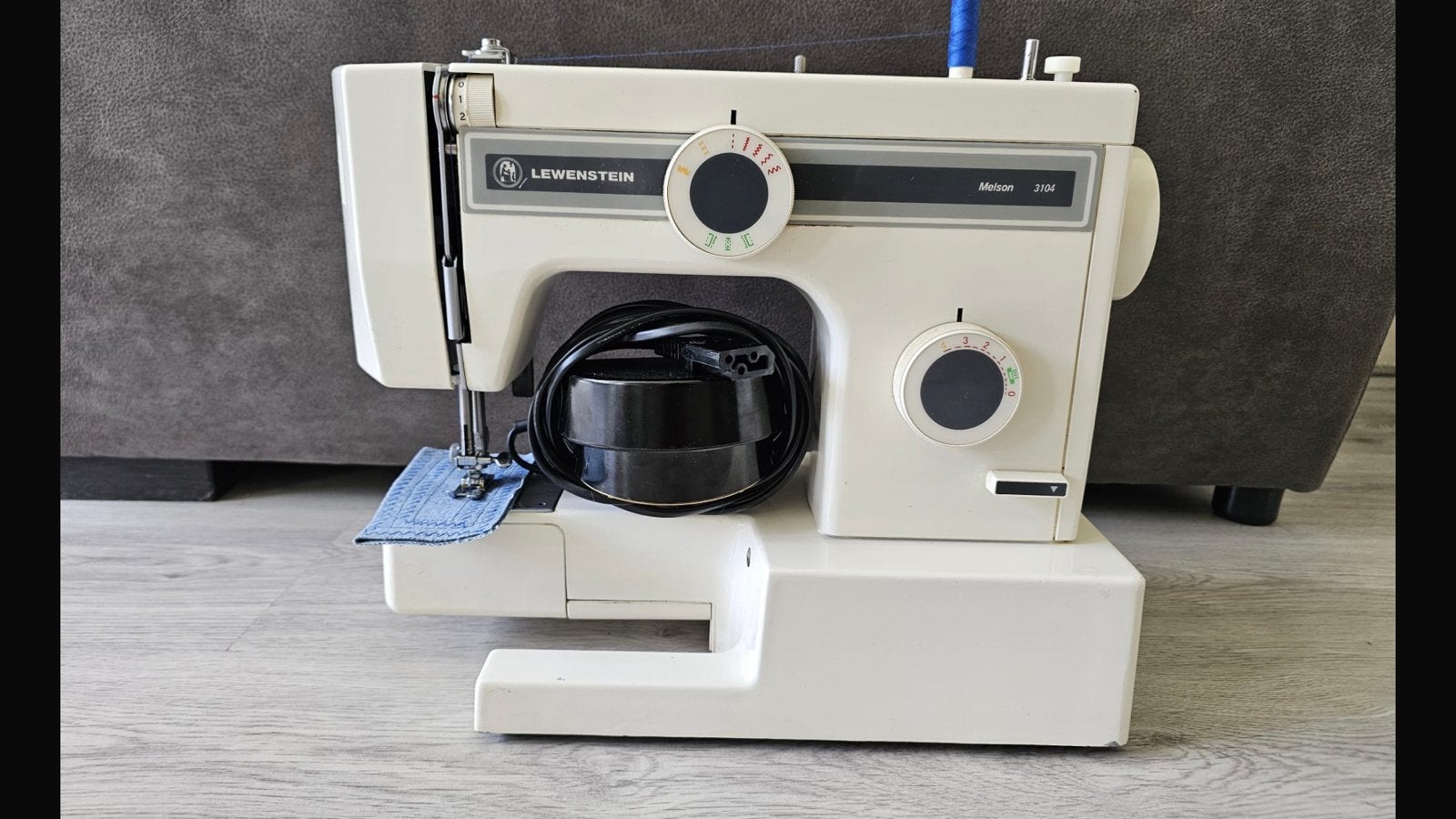Naaimachine LEWENSTEIN, Hobby en Vrije tijd, Ophalen, Zo goed als nieuw, Naaimachine, Lewenstein