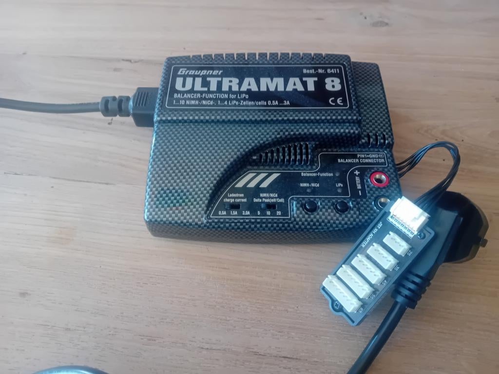Graupner Ultramat 8 RC Accu Lader - Zo goed als nieuw, Ophalen of Verzenden, Zo goed als nieuw