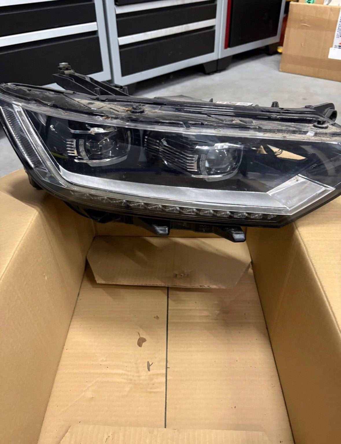 Koplamp VW Passat B8, Ophalen, Volkswagen