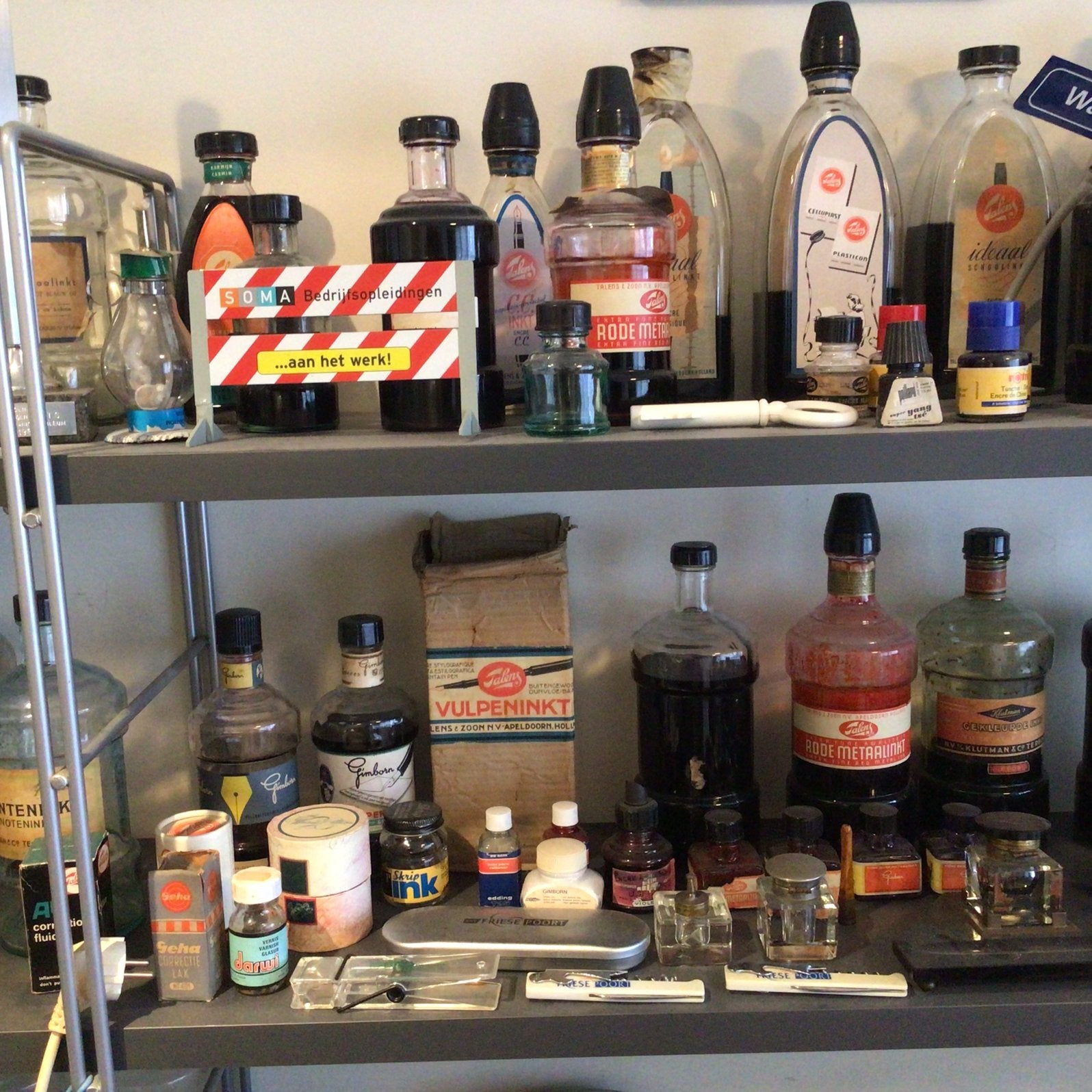 Diverse inktpotjes, inktstellen en -flessen, Ophalen, Gebruikt