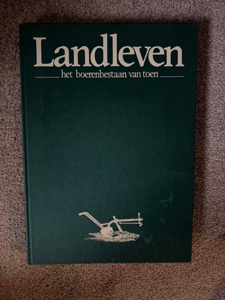 Landleven - Het boerenbestaan van toen, Ophalen of Verzenden, Zo goed als nieuw