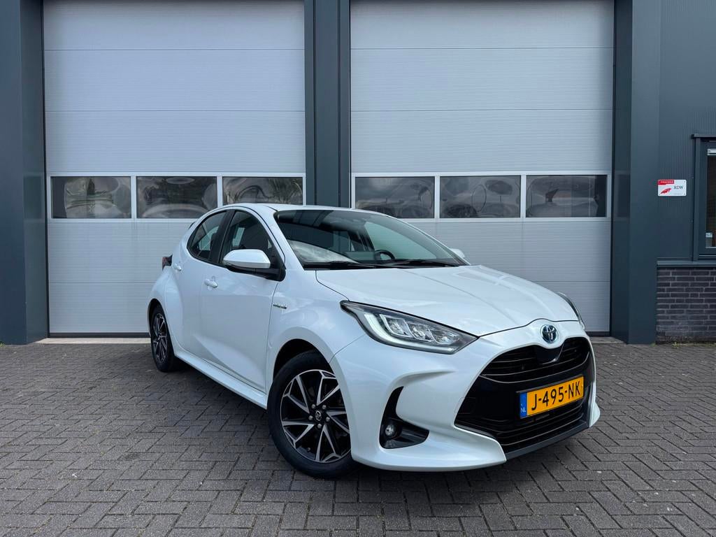 Toyota Yaris 1.5 Hybrid 115 First Edition NAP Trekhaak, Auto's, Toyota, 450 kg, Gebruikt, Euro 6, 450 kg