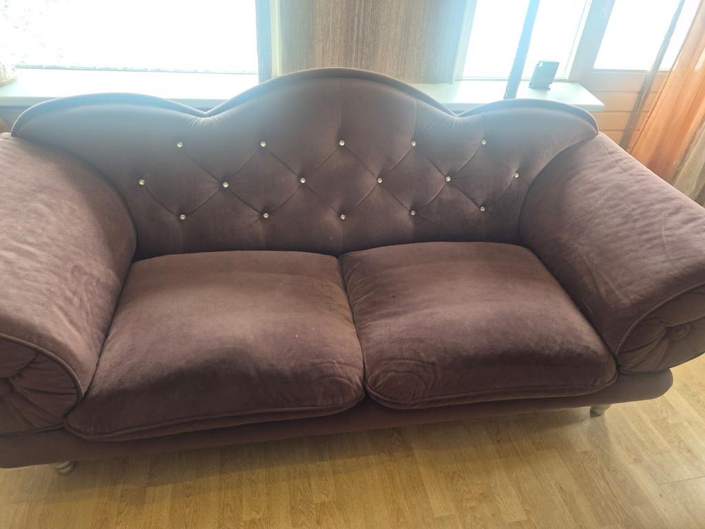 2 mooie bruine fluwelen banken met kristallen knopen, Ophalen, Gebruikt, 150 tot 200 cm, Tweepersoons