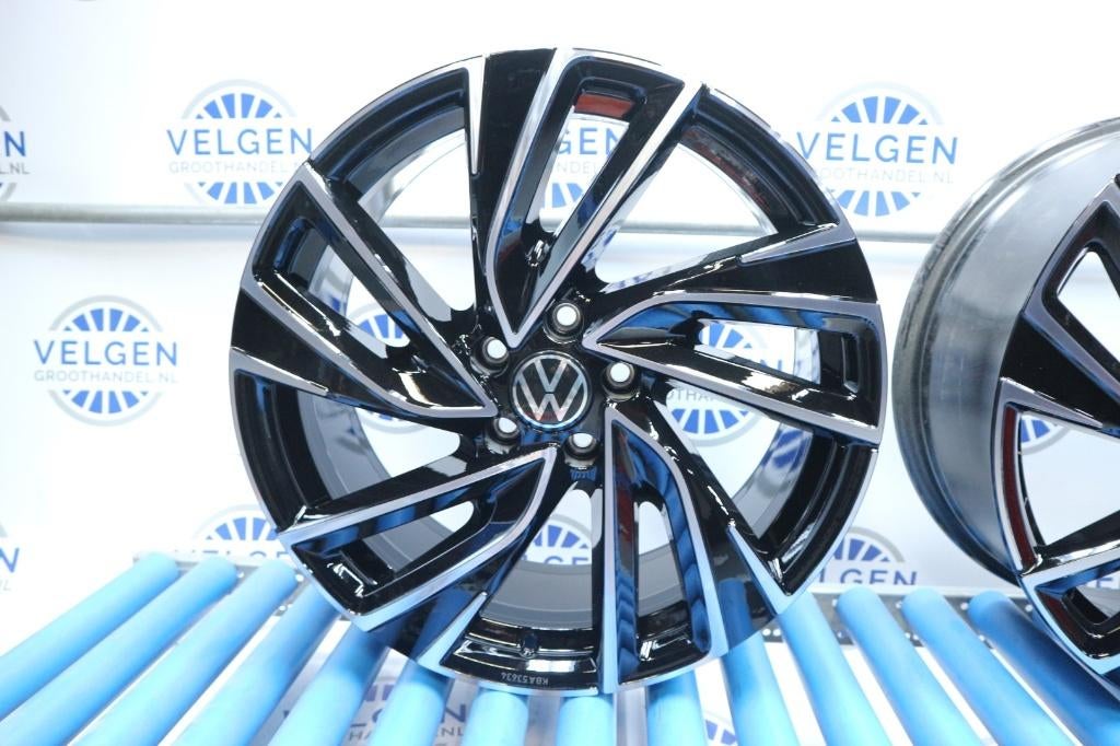 19 inch VW Arteon Passat 3G originele Adelaide nieuwstaat, 19 inch, Velg(en), -, -