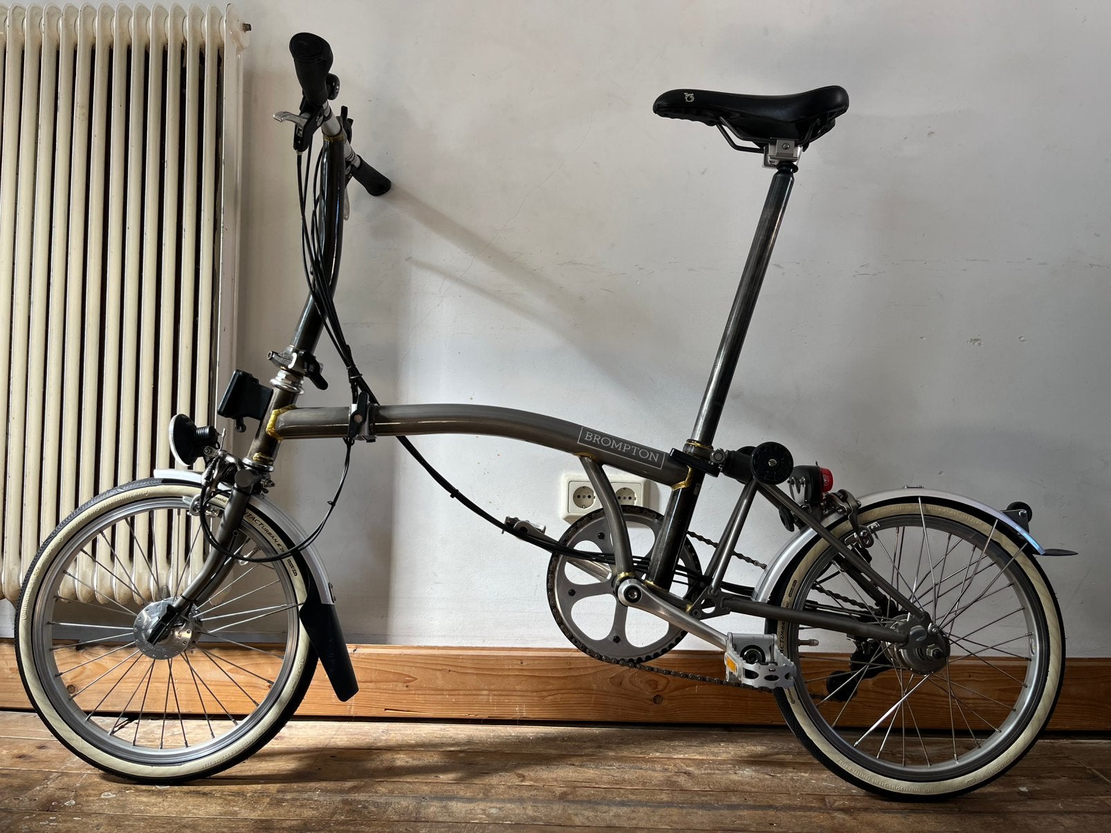 Titanium Brompton S6L-X Raw Lacquer Son Naafdynamo, Ophalen, Zo goed als nieuw, 16 tot 18 inch, Brompton