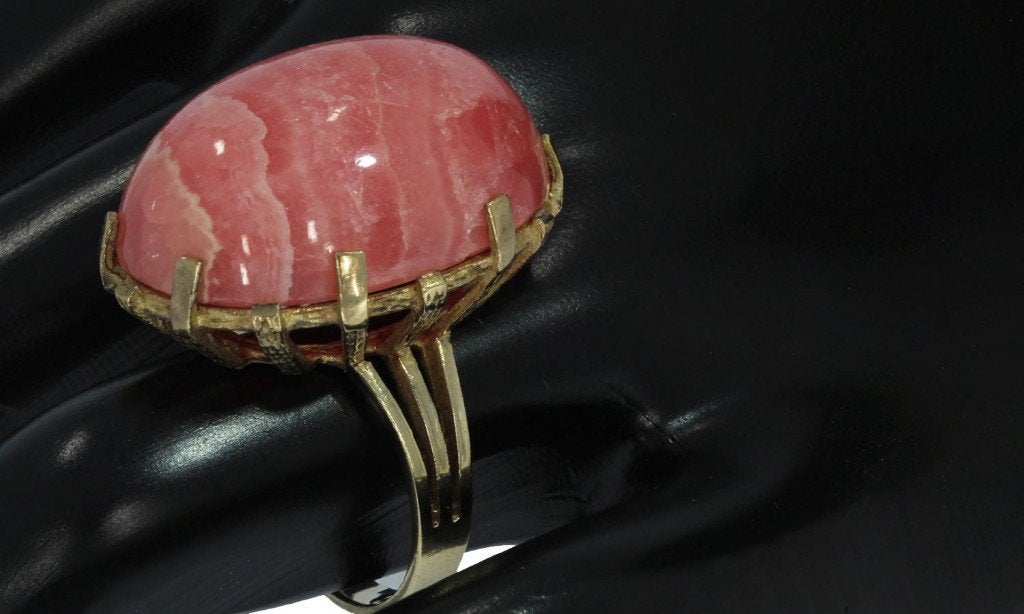 Rhodochrosiet edelsteen robuuste gouden vintage ring dames, Voordeelsieraden, Verzenden, Zo goed als nieuw, 17 tot 18