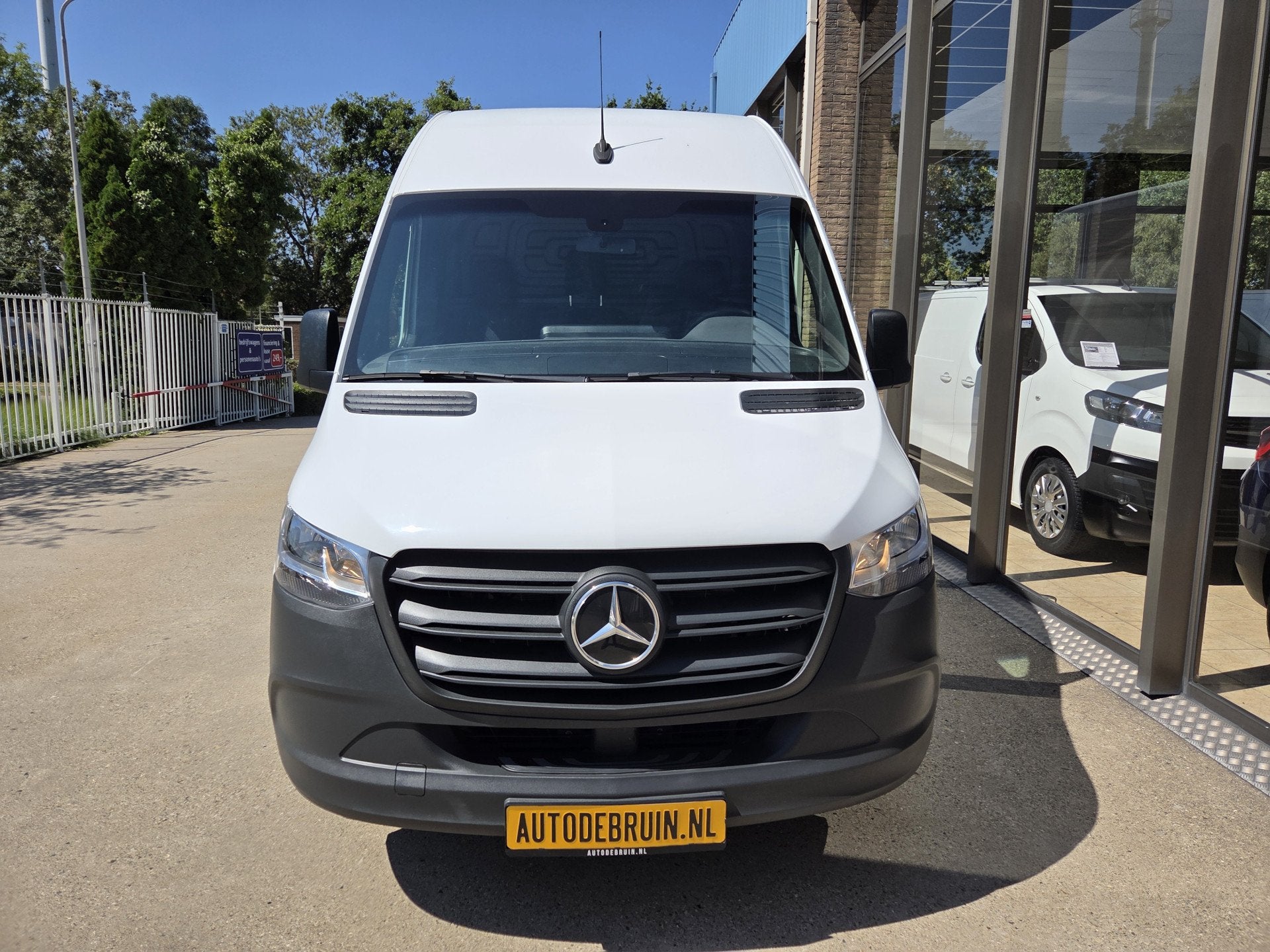 Mercedes-Benz eSprinter eSprinter L2H2 55 kWh Airco Achterui, Stof, Gebruikt, Zwart, 116 pk