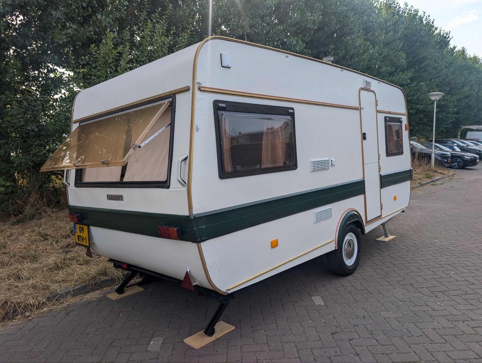 Tabbert Caravan met voortent en luifel, Standaardzit, Tabbert, Dwarsbed, Particulier