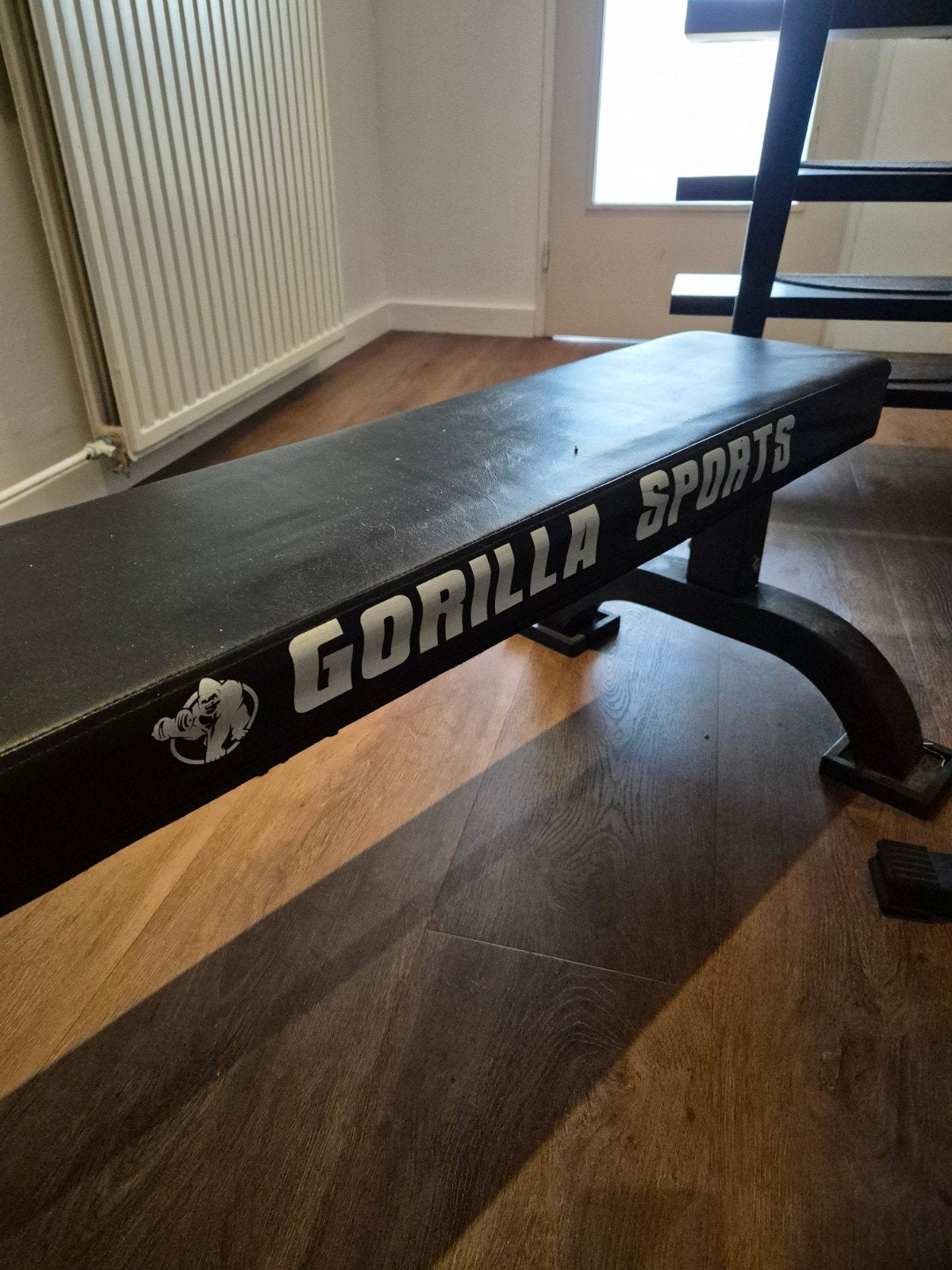 Gorilla Sports fitnessbank en 2x squat stands, Sport en Fitness, Fitnessmaterialen, Ophalen of Verzenden, Gebruikt, Rug, Fitnessbank