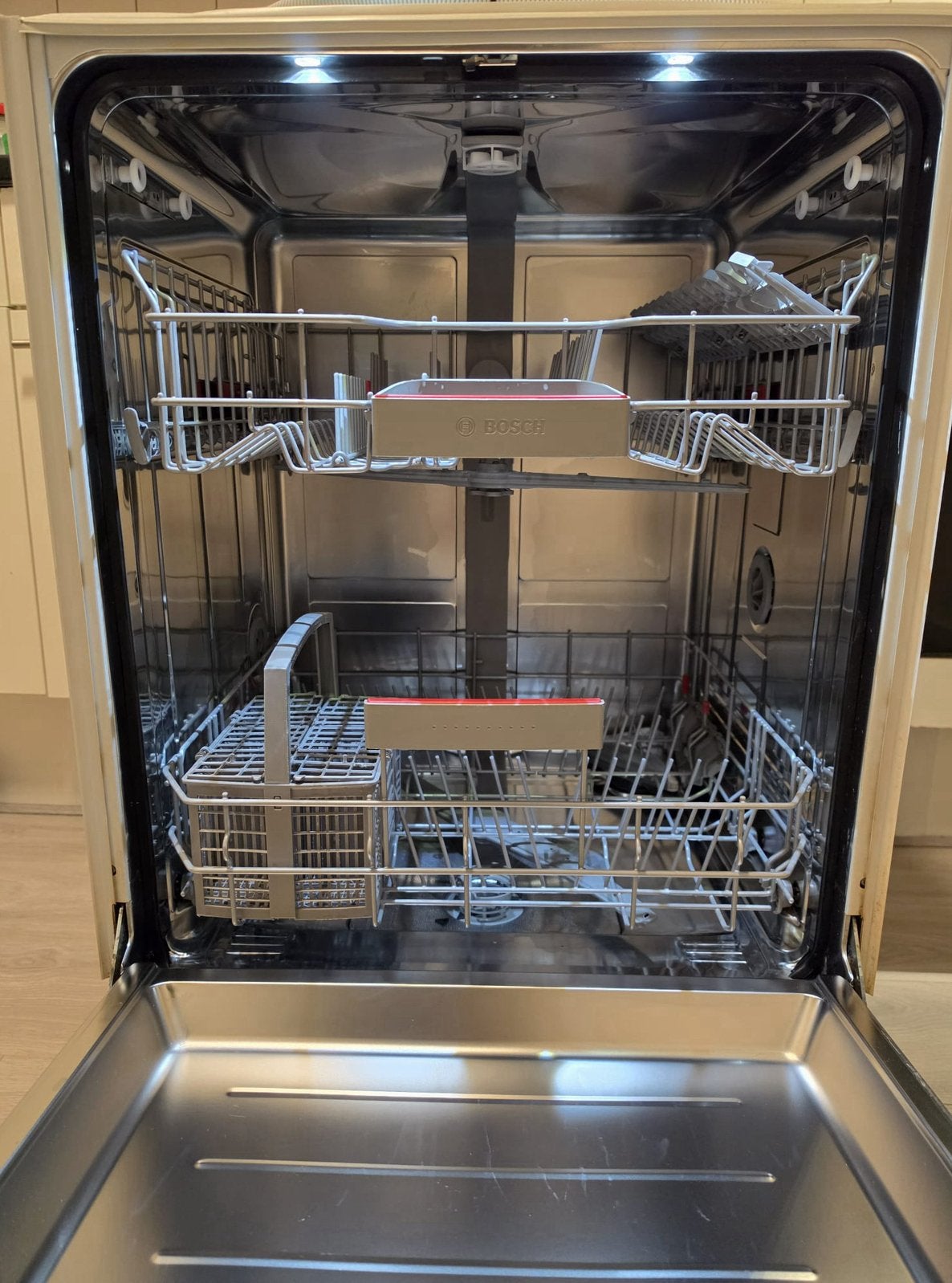 Te koop een Bosch inbouwvaatwasser A+++!!!, Witgoed en Apparatuur, Vaatwasmachines, Ophalen, Zo goed als nieuw, Inbouw, 85 tot 90 cm