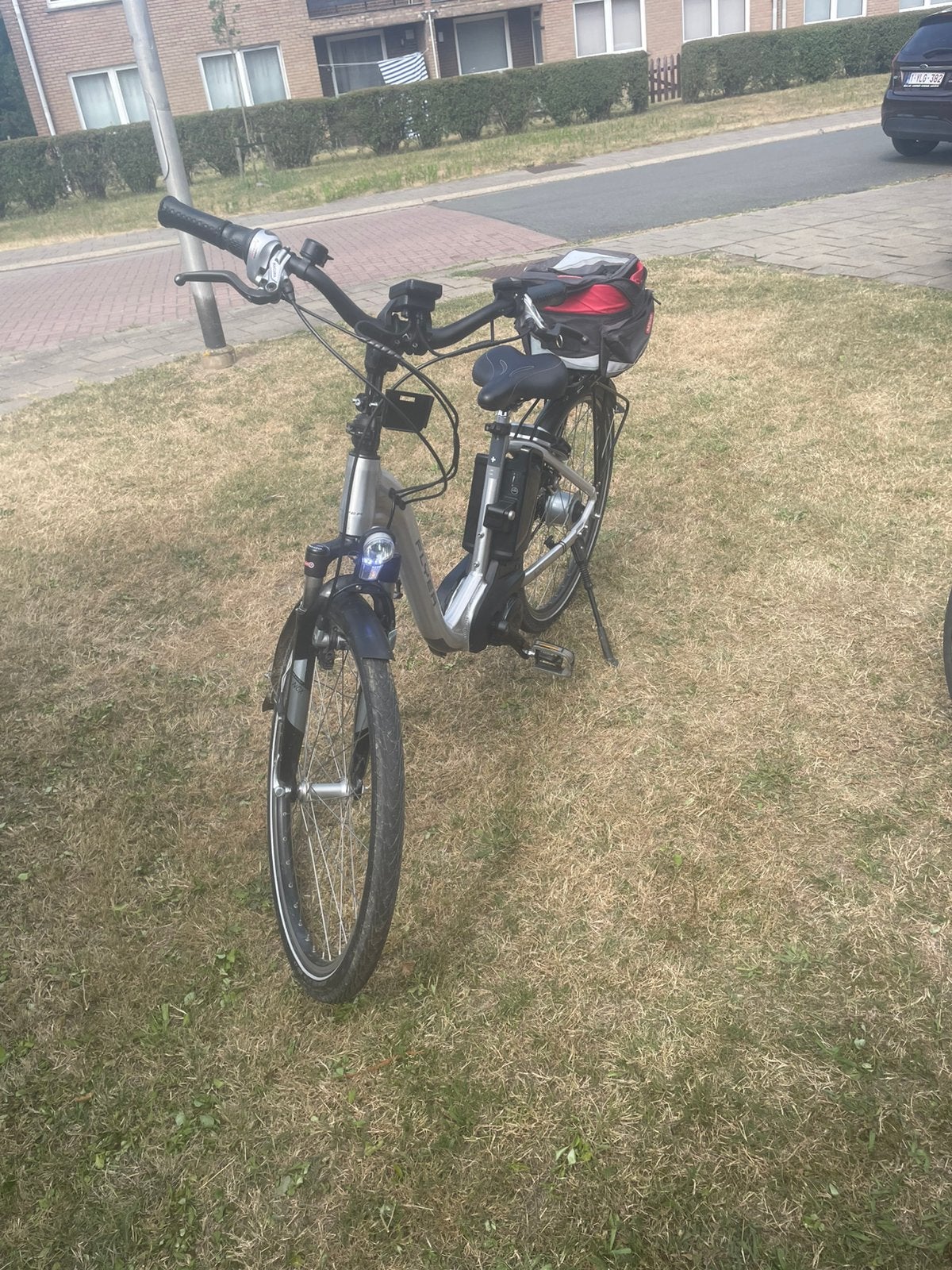 Flyer C+ elektrische damesfiets IZGST, Zo goed als nieuw, 47 tot 51 cm, 50 km per accu of meer, Ophalen