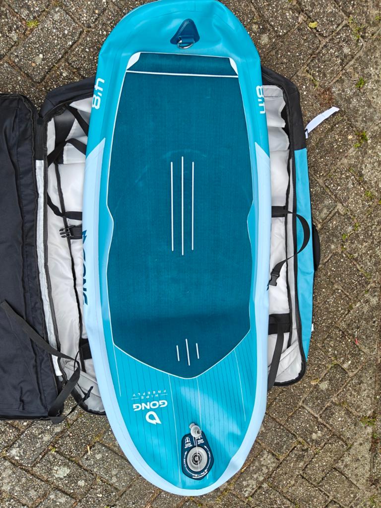 Gong Hipe Freefly 4'8"/77 liter Opblaasbaar Foilboard, Ophalen, Zo goed als nieuw, Overige typen, Met draagtas