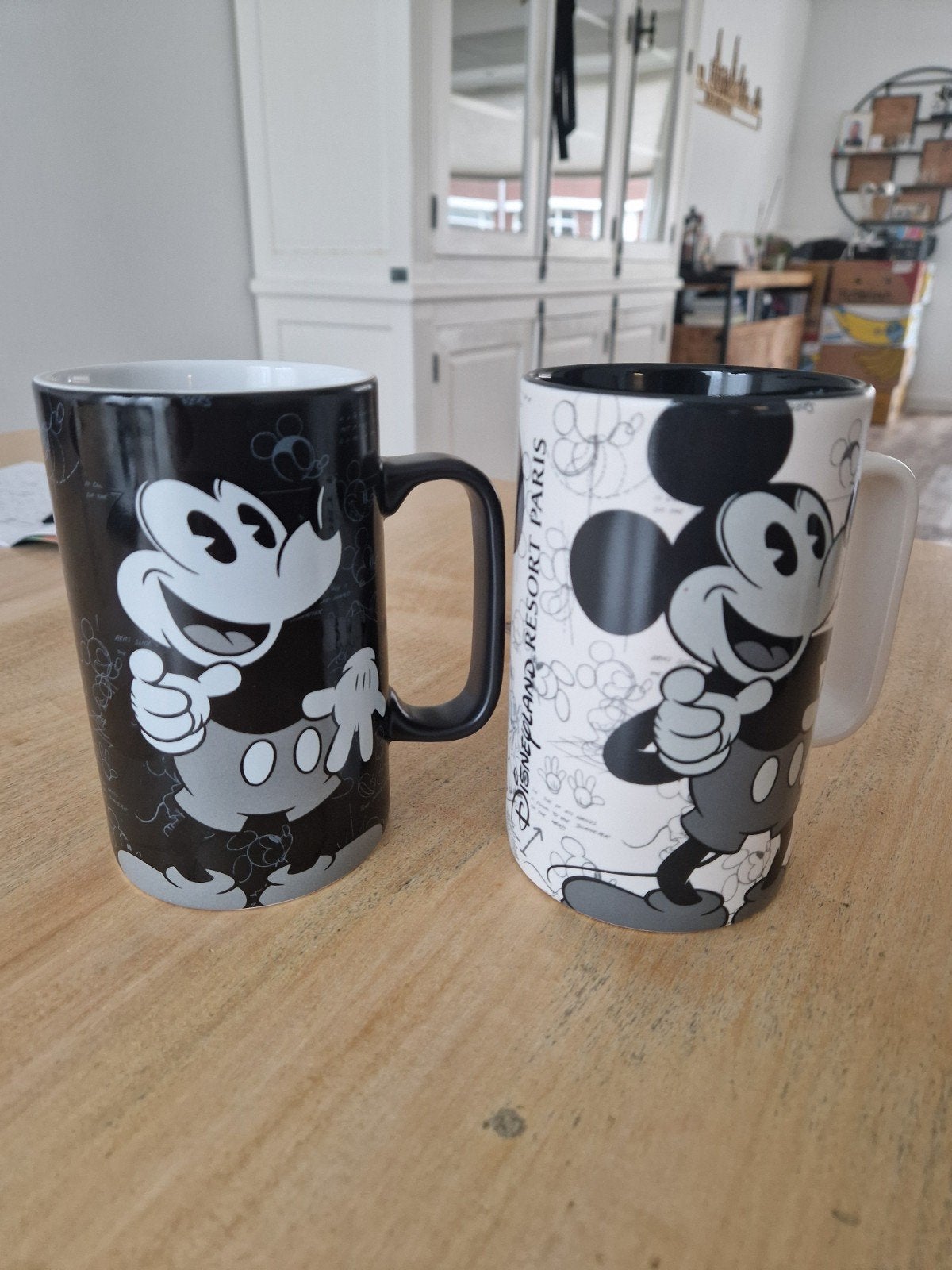 2x micky mouse mok, Verzamelen, Disney, Ophalen, Mickey Mouse, Zo goed als nieuw, Servies