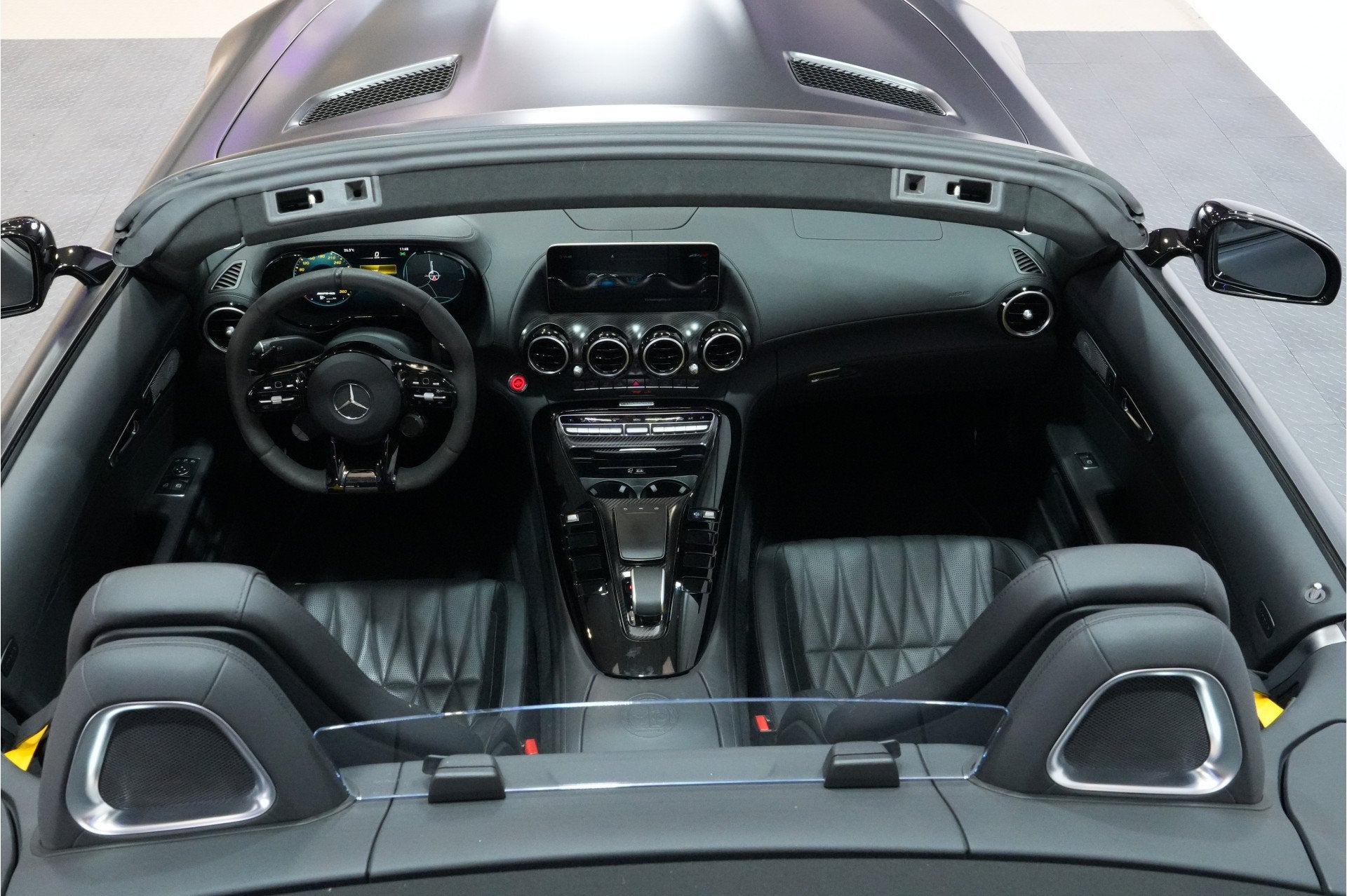 Mercedes-Benz AMG GT R Roadster 430kW/585pk DKG7 1/750 VOL X, Automaat, Dealer onderhouden, Achterwielaandrijving, Verwarmde buitenspiegels