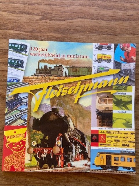 Boek Fleischmann 120 jaar werkelijkheid in miniatuur nieuw, Nieuw, Fleischmann, Gelijkstroom of Wisselstroom, Boek, Tijdschrift of Catalogus