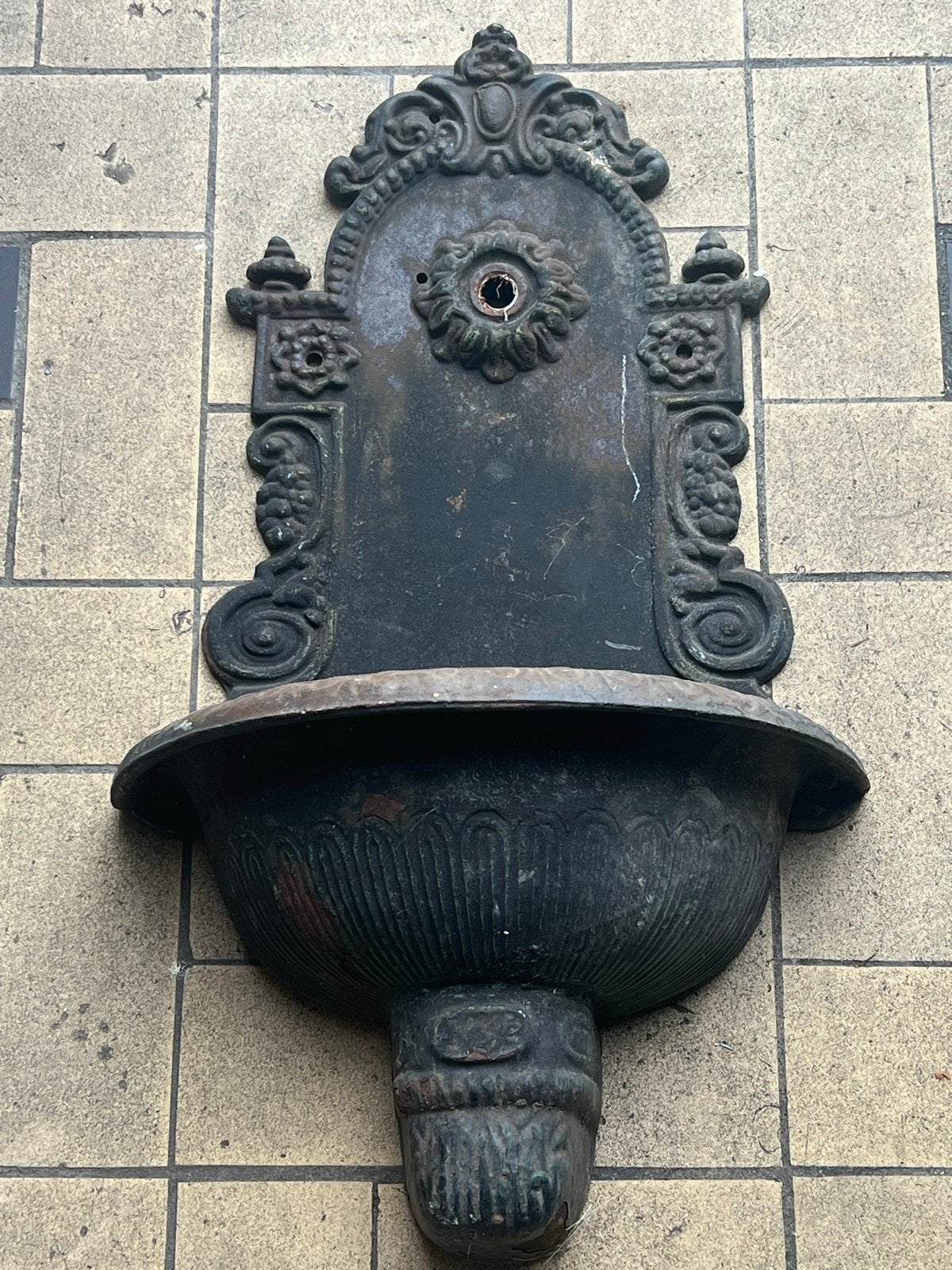 Antieke gietijzeren wandfontein - waterbak, Ophalen of Verzenden