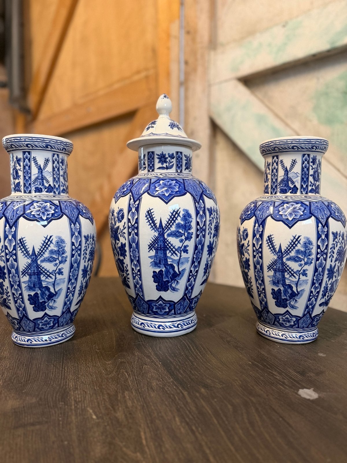 Kaststel 3 Delftsblauwe Vazen met Molen Decor, Ophalen of Verzenden
