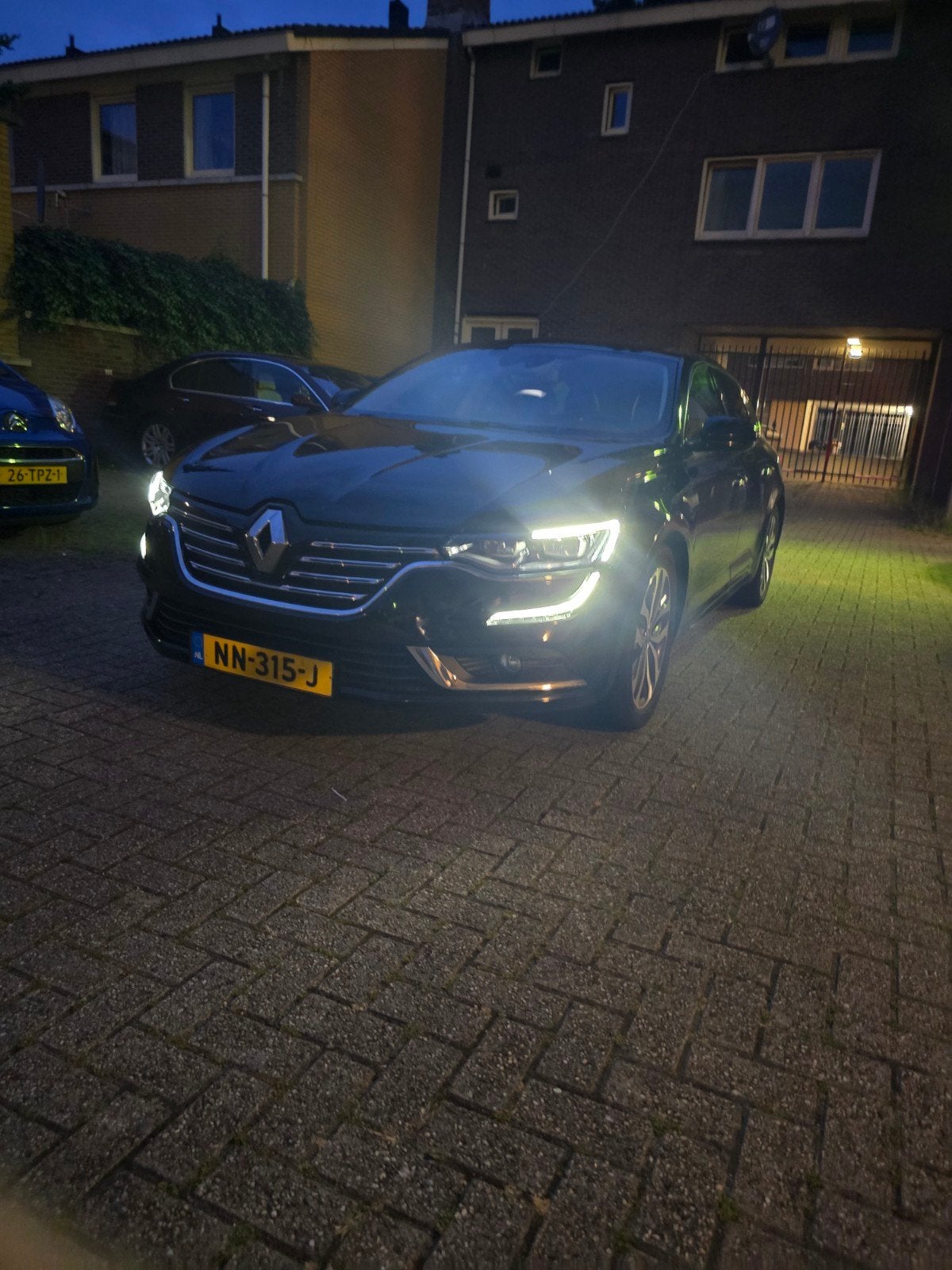 Renault Talisman Energy dCi 110pk EDC 2017 Zwart, Auto's, 4 cilinders, Zwart, Origineel Nederlands, Diesel
