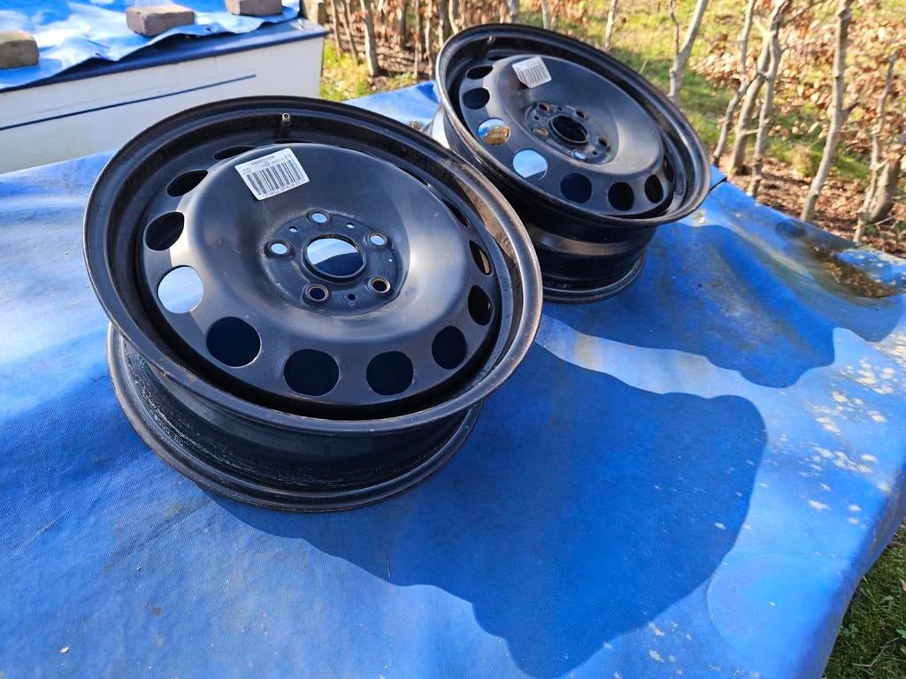 2 Stalen velgen 16 inch voor VW Golf, Auto diversen, Wieldoppen, Ophalen of Verzenden, Gebruikt
