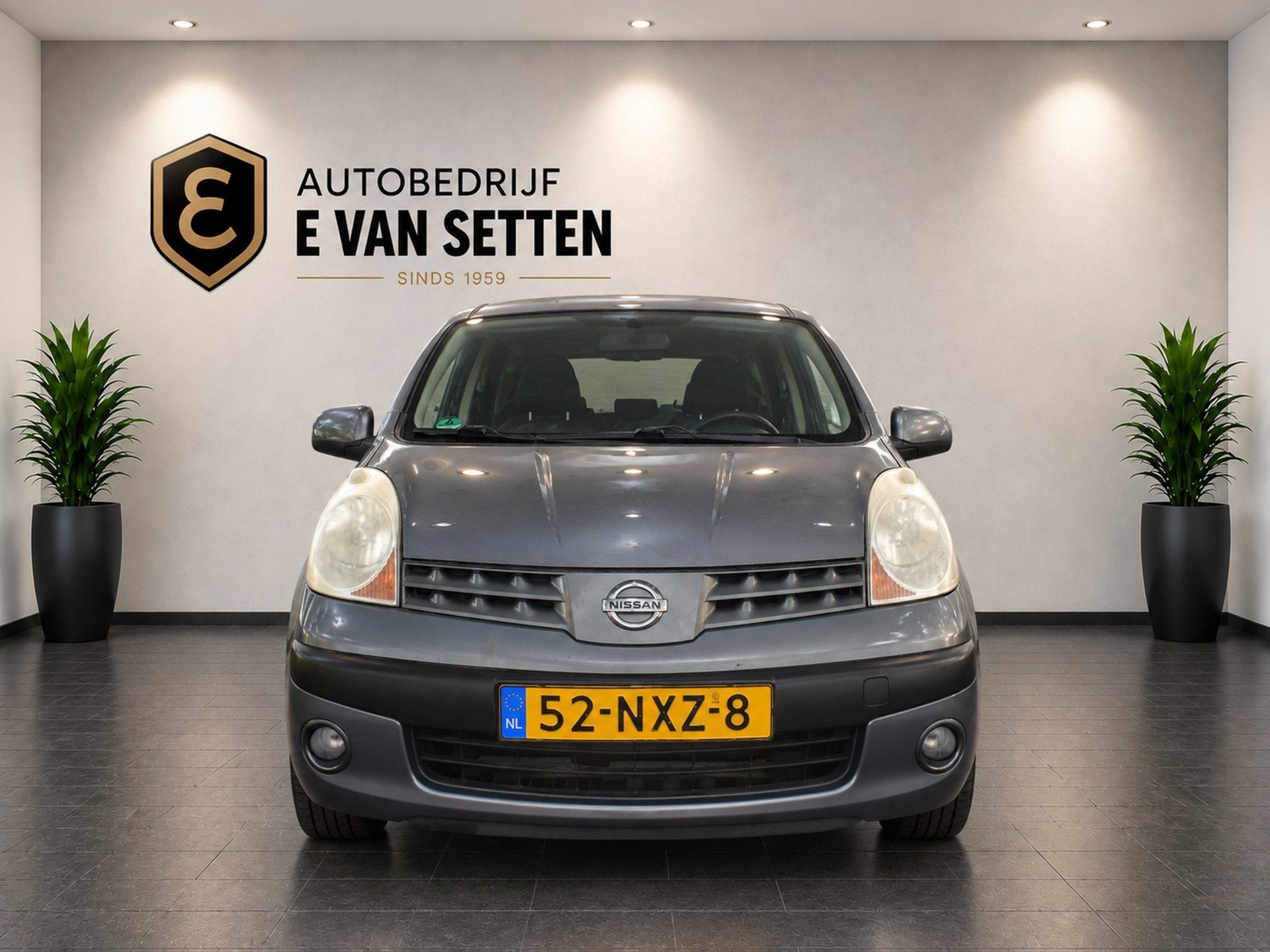 Nissan Note 1.6 Visia Trekhaak, Dealer onderhouden, 15 km/l, Gebruikt, Zwart