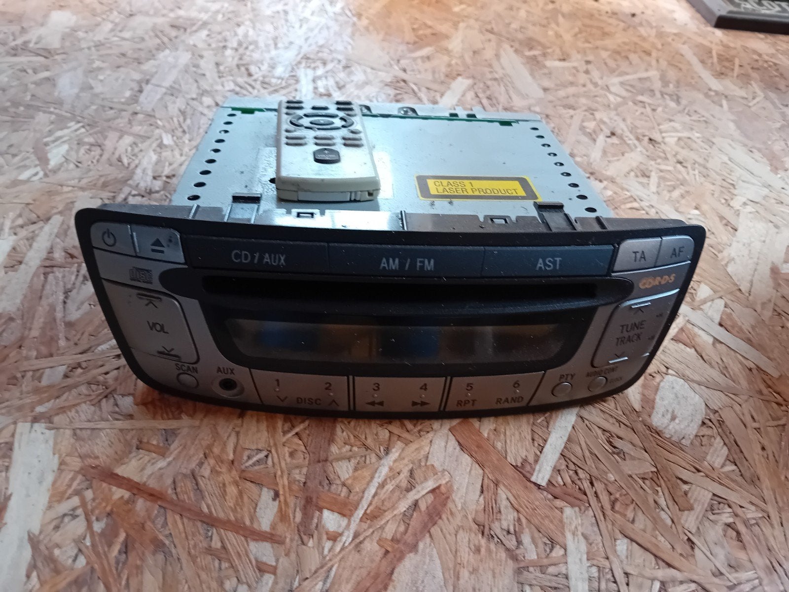 Autoradio uit Toyota Aygo, Ophalen, Gebruikt