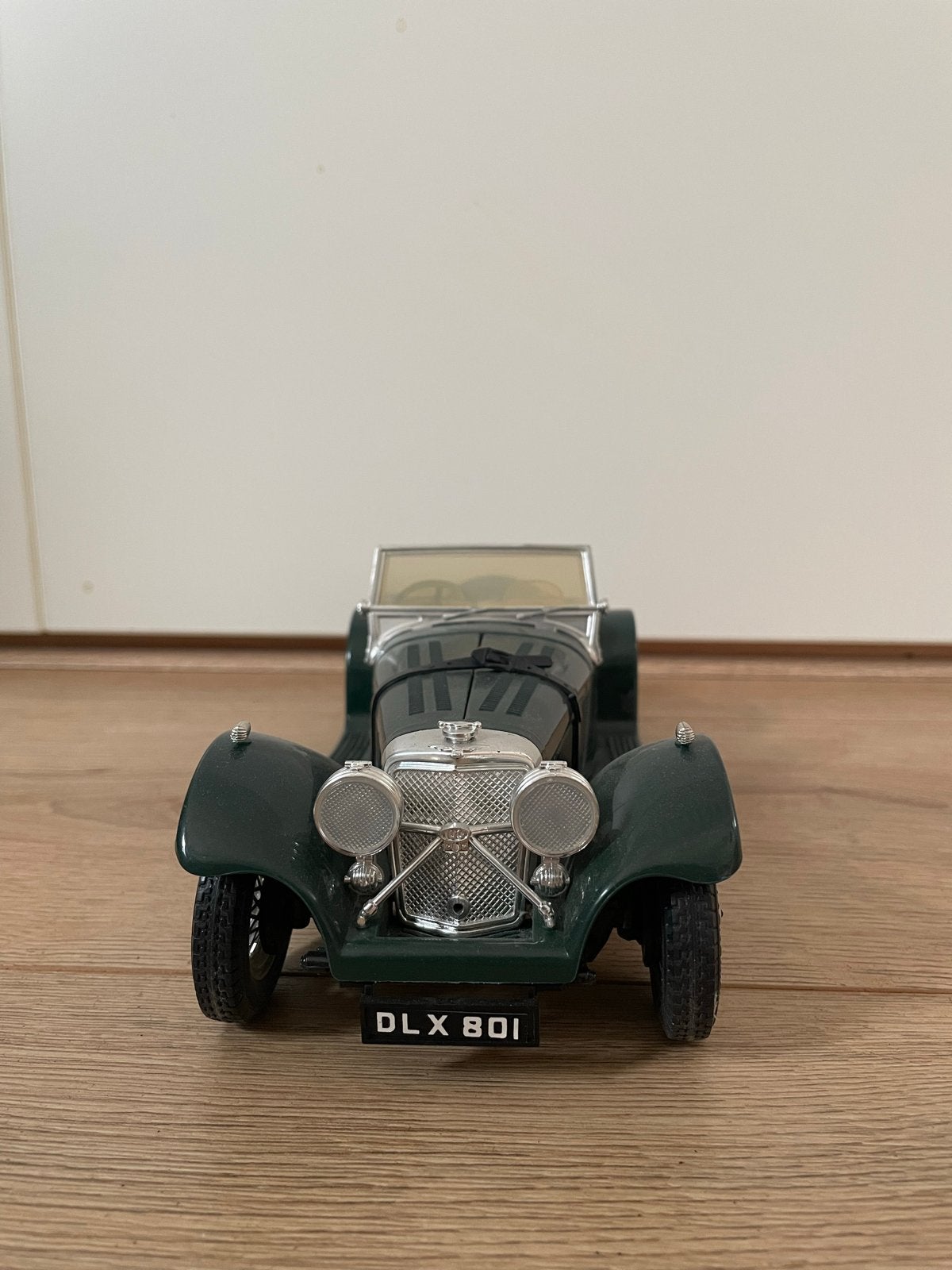 Jaguar SS 100 1937 Schaal 1:18 Burago - Onbeschadigd, Hobby en Vrije tijd, Modelauto's | 1:18, Ophalen of Verzenden, Zo goed als nieuw