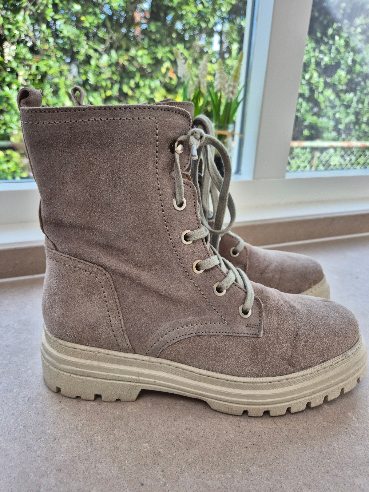 Hush Puppies Boots maat 40, Beige, Lage of Enkellaarzen, Ophalen of Verzenden, Zo goed als nieuw