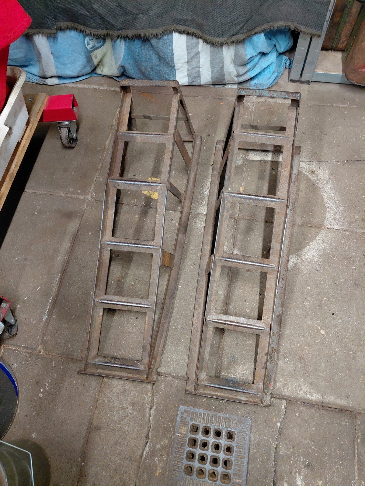 Robuuste stalen oprijplaten (set van 2), Ophalen