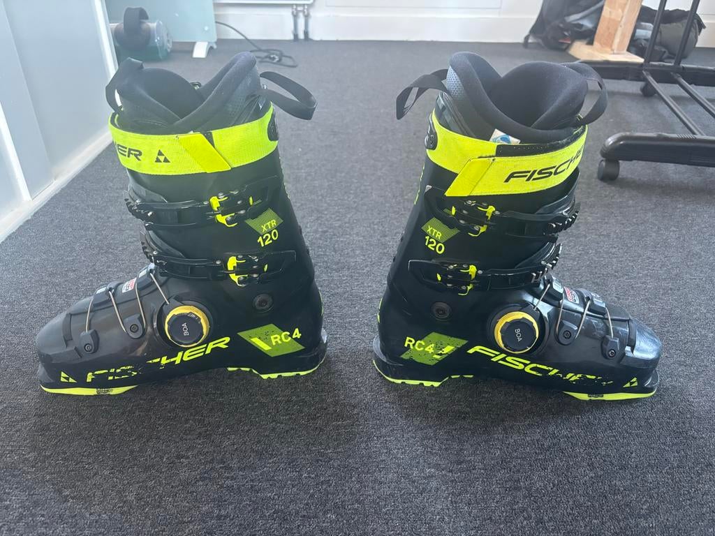 Fischer RC4 120 XTR Single Boa 28.5 (maat 45), Sport en Fitness, Skiën en Langlaufen, Ophalen, 100 tot 140 cm, Schoenen, Skiën