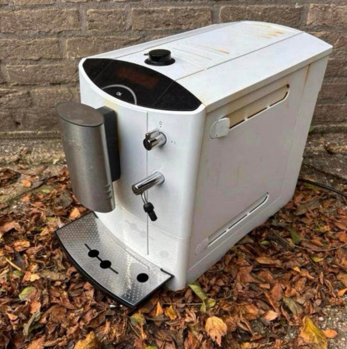 Miele Bonen automaat C5100 geeft alleen geen /water, Ophalen of Verzenden, Niet werkend, Koffiemachine, Koffiebonen